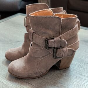 Stylish Women's Suede Ankle Booties